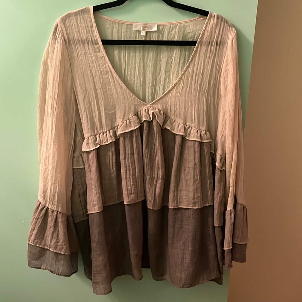 Entro Ruffle Top